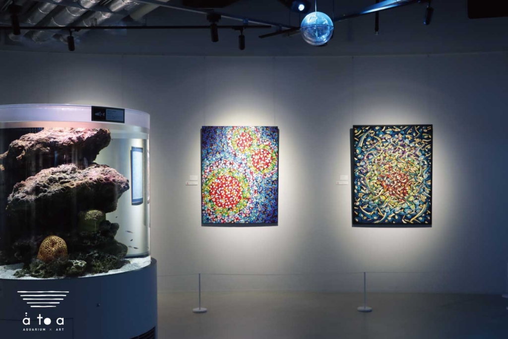 島村達彦、【金魚鉢と貝殻】、希少な画集画、新品高級額・額装付 愛知県出身の作家NAMIKO氏による企画展示が、神戸の「都市型